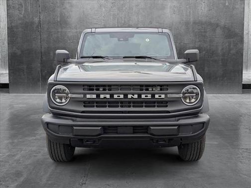 2025 Ford Bronco Base 4 Door 4x4