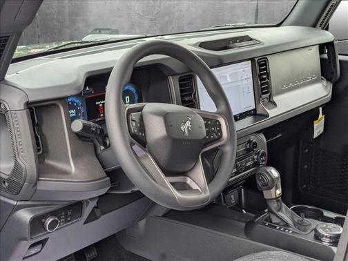 2025 Ford Bronco Base 4 Door 4x4