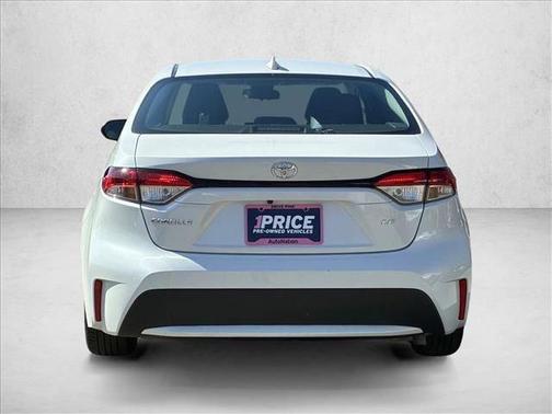 Blizzard Pearl 2020 Toyota Corolla LE