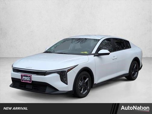Snow White Pearl 2025 Kia K4 LXS