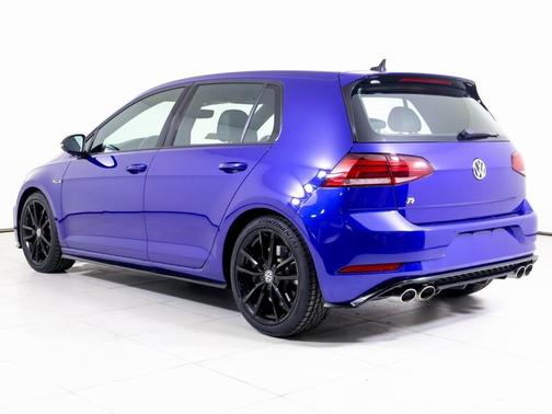 2019 Volkswagen Golf R 2.0T w/DCC & Navigation