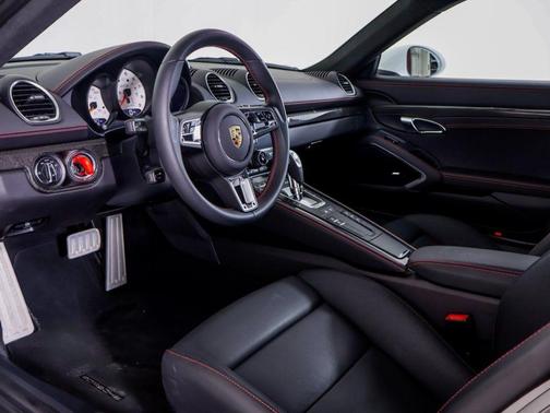 2024 Porsche 718 Cayman GTS 4.0