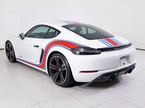 2024 Porsche 718 Cayman GTS 4.0