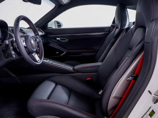 2024 Porsche 718 Cayman GTS 4.0