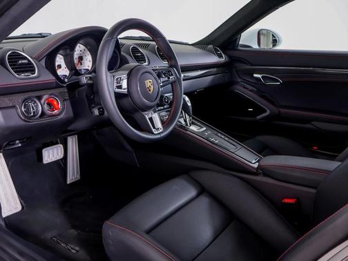 2024 Porsche 718 Cayman GTS 4.0