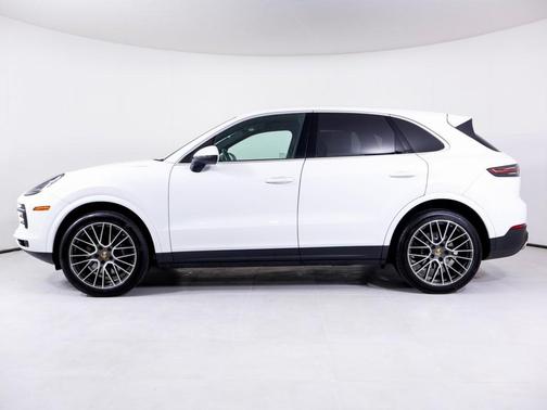 2023 Porsche Cayenne 