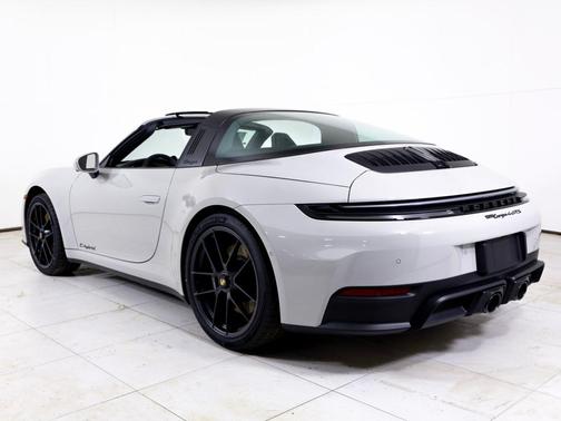 2026 Porsche 911 Targa 4 GTS