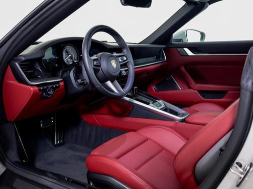 2025 Porsche 911 Turbo S