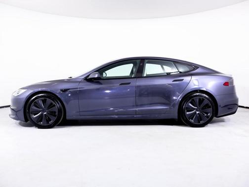 2022 Tesla Model S Base
