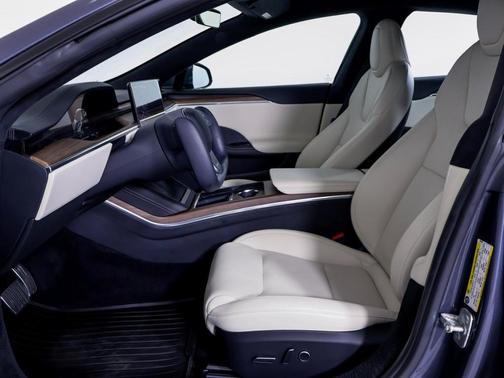 2022 Tesla Model S Base