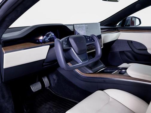 2022 Tesla Model S Base