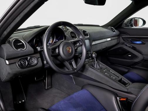 2023 Porsche 718 Cayman GT4 RS