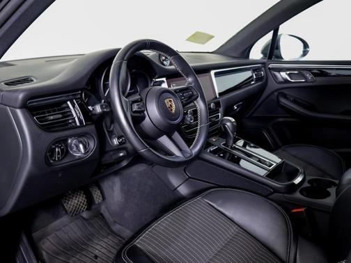 2024 Porsche Macan T