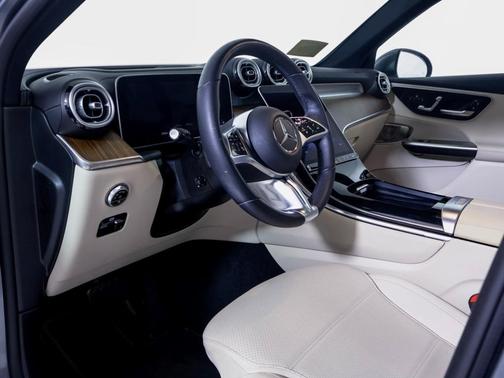 2023 Mercedes-Benz GLC 300 Base 4MATIC