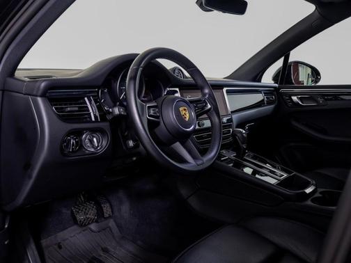 2024 Porsche Macan 