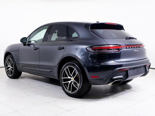 2025 Porsche Macan 