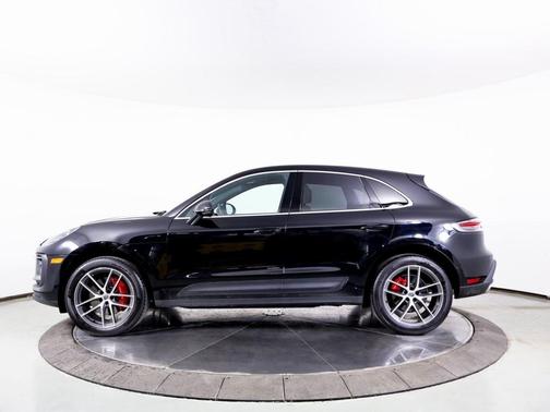 2022 Porsche Macan S