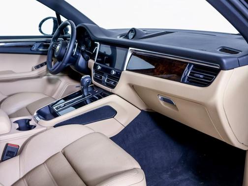2022 Porsche Macan S