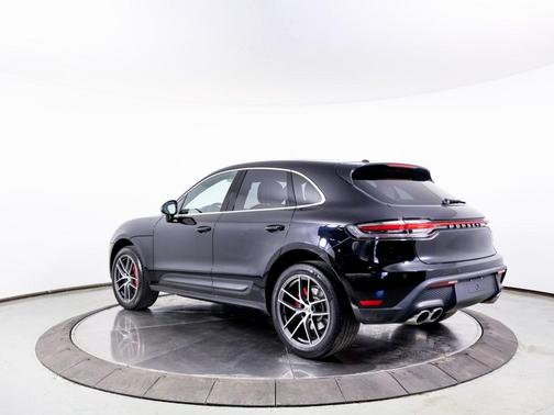 2022 Porsche Macan S