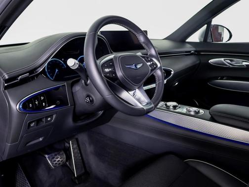 2025 Genesis GV70 2.5T