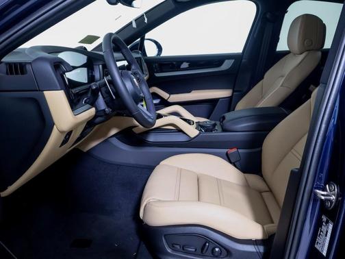 2026 Porsche Cayenne AWD