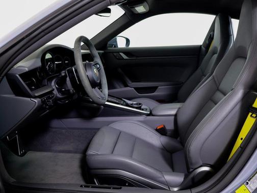 2024 Porsche 911 Carrera