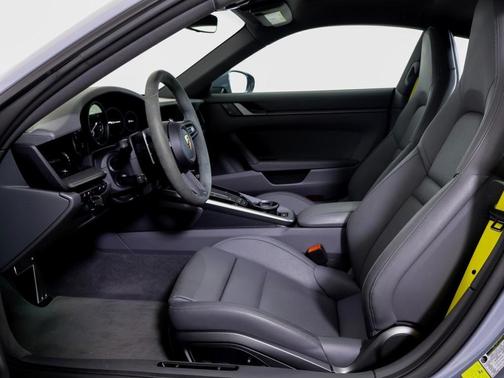 2024 Porsche 911 Carrera