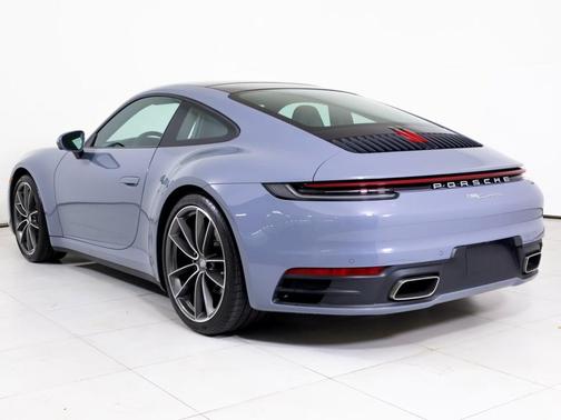 2024 Porsche 911 Carrera