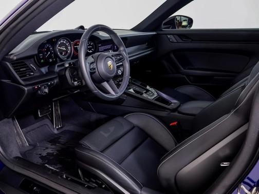 2022 Porsche 911 Carrera GTS