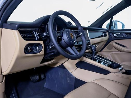 Chalk 2026 Porsche Macan Base