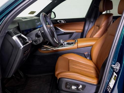 2025 BMW ALPINA XB7 Base