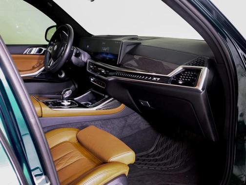 2025 BMW ALPINA XB7 Base