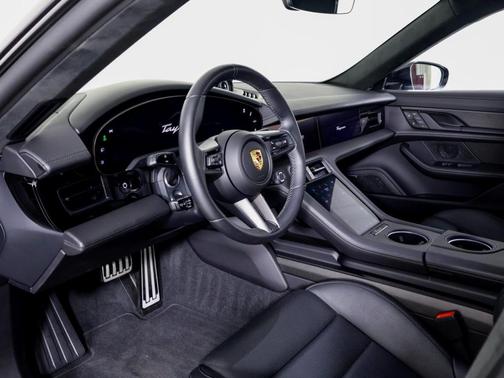 2024 Porsche Taycan Turbo S