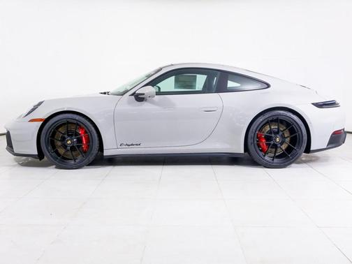 2026 Porsche 911 Carrera GTS