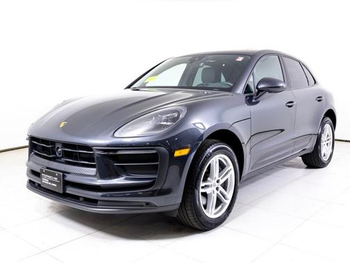 Volcano Grey Metallic 2025 Porsche Macan