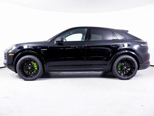 2025 Porsche Cayenne Base