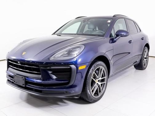 2022 Porsche Macan Base