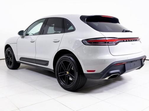 2024 Porsche Macan 