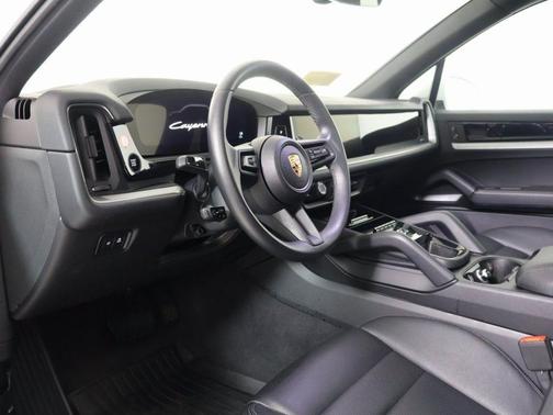 2025 Porsche Cayenne Base