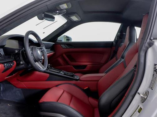 2026 Porsche 911 Carrera GTS