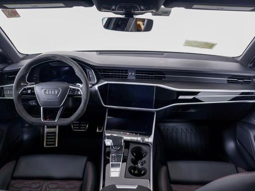 Glacier White Metallic 2024 Audi RS 6 Avant 4.0T