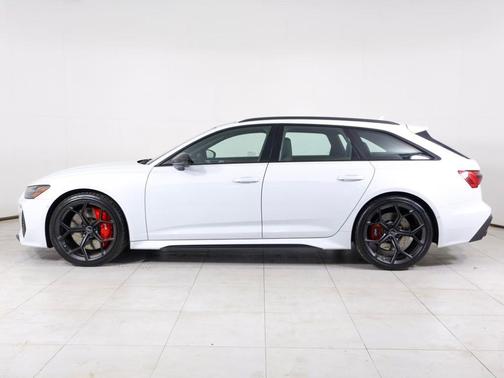 Glacier White Metallic 2024 Audi RS 6 Avant 4.0T