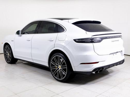 2023 Porsche Cayenne Turbo S