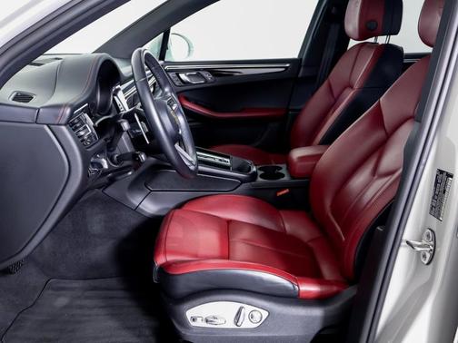 2023 Porsche Macan S