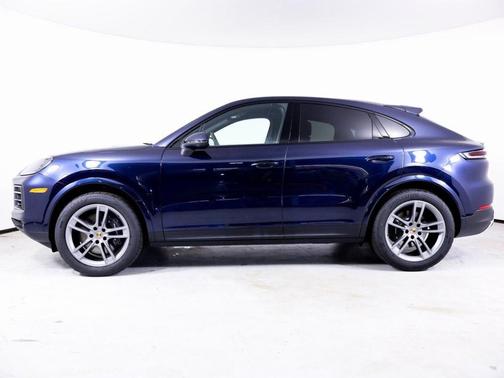 2025 Porsche Cayenne AWD