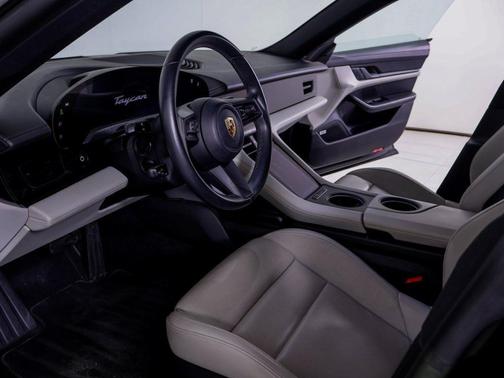 2022 Porsche Taycan Base