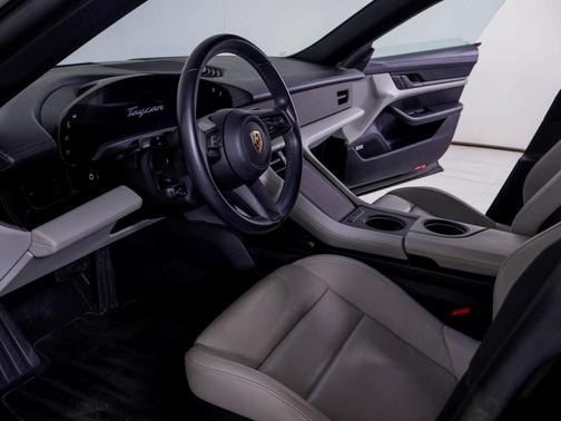 2022 Porsche Taycan Base