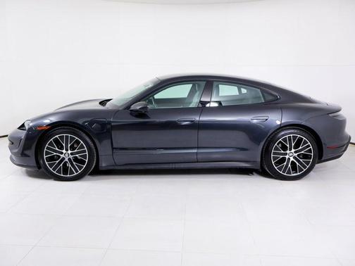 2022 Porsche Taycan Base