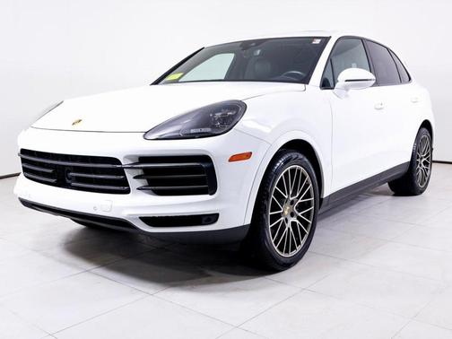 White 2023 Porsche Cayenne Platinum Edition