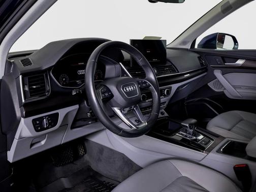 2022 Audi Q5 45 S line quattro Premium